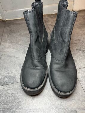 Sorel Black Leather Chelsea Ankle Boots